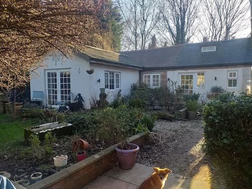 House - Sleeps 2, pet Friendly & Free Parking