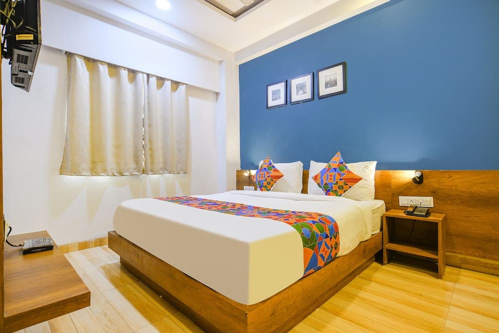 FabHotel Hello Homz