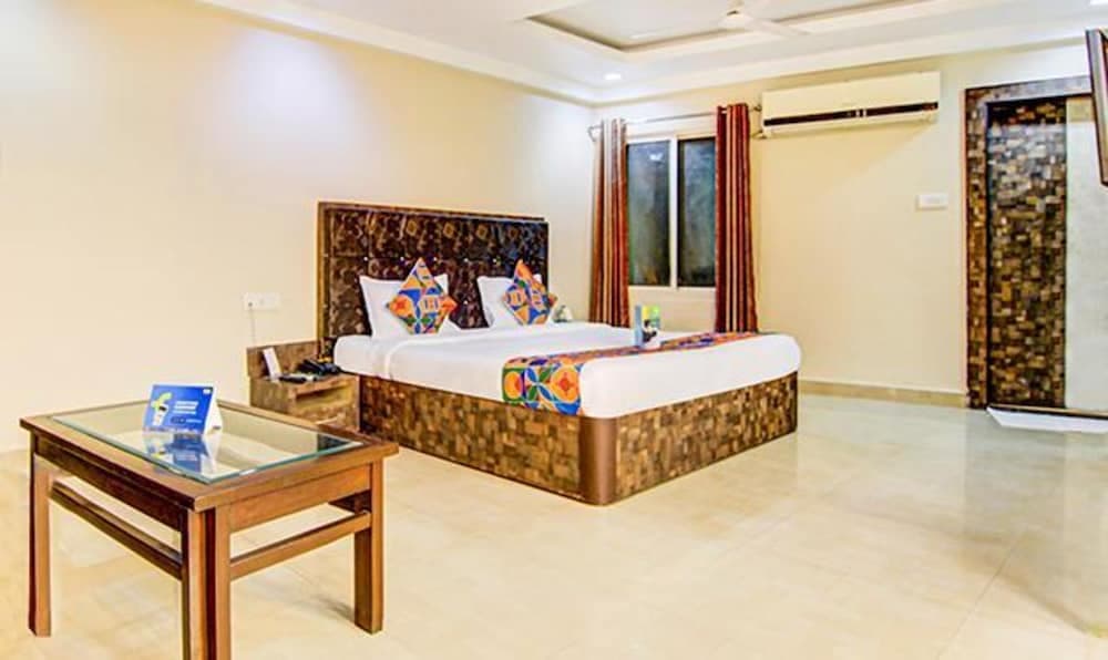 Fabhotel Ct Palace