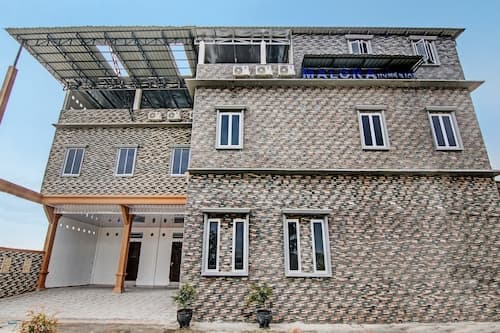 OYO 92081 Malora Homestay