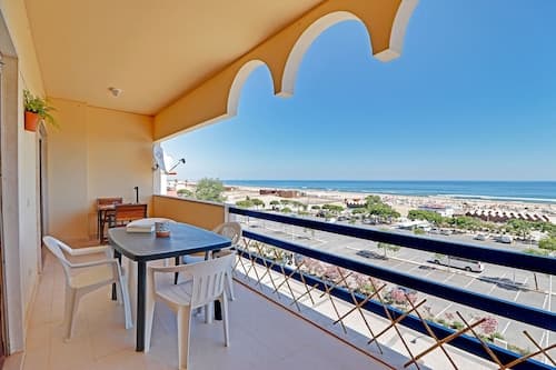 Monte Gordo Beachview 2 by Homing