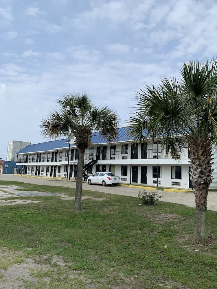Bayfront Inn