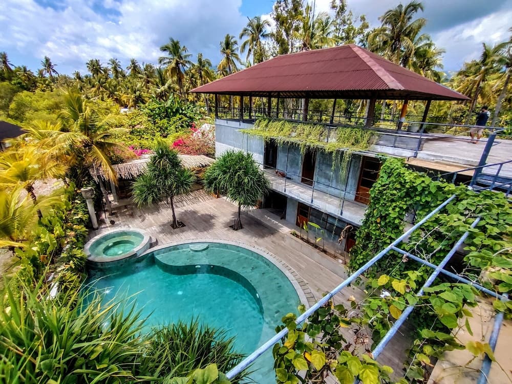 Mangroove Bay Boutique Hostel