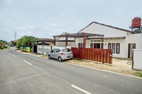 OYO LIFE 92034 Jay Homestay Syariah