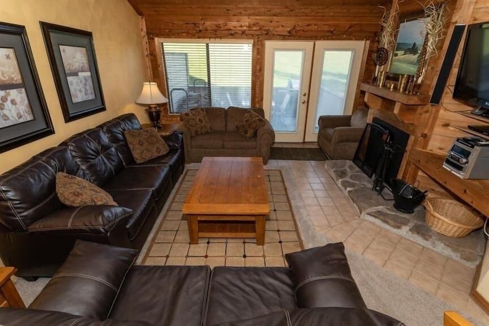 Seven Springs Sunridge 2 BR Condo, Mountain Views! by RedAwning - Save 10% on 3 Nights, 15% on 5 Nights!
