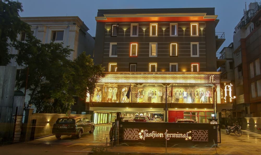 Town Pallace Inn