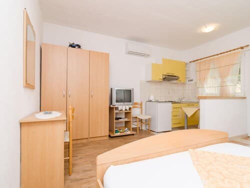 Apartments Skurla - Studio Apartment With Terrace