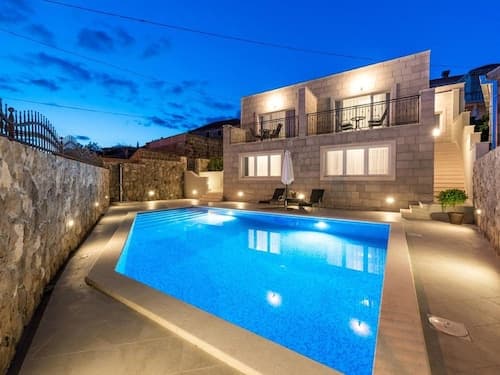 Villa Kabalero - Four-bedroom Villa With Private Pool