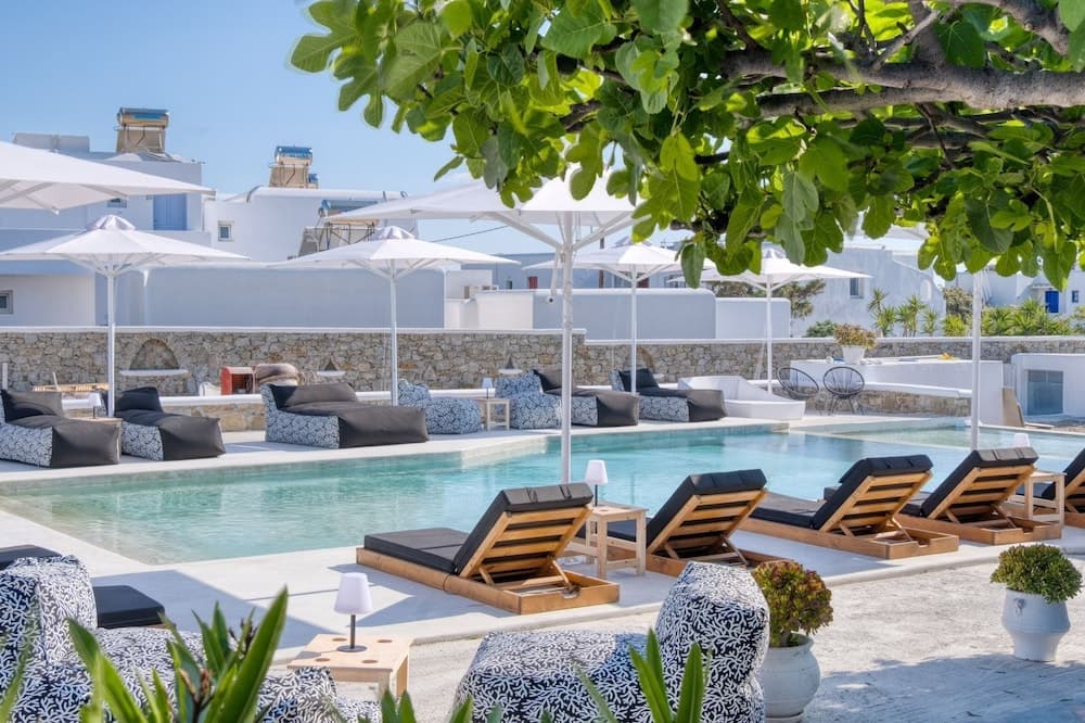 Mykonos Eight