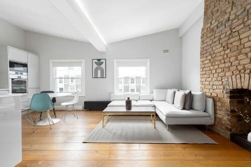 Radiant 2 Bed Flat near Portobello