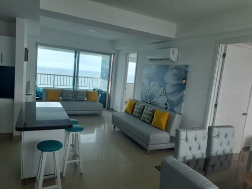 2 Bedroom Beachfront Apartment 2p1-al4 With Pool And Wifi