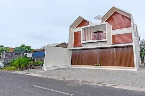Hotel O Griya Putih