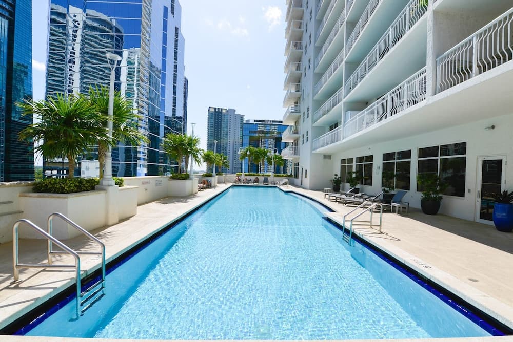 Great Condo at Brickell FreeParking Pool