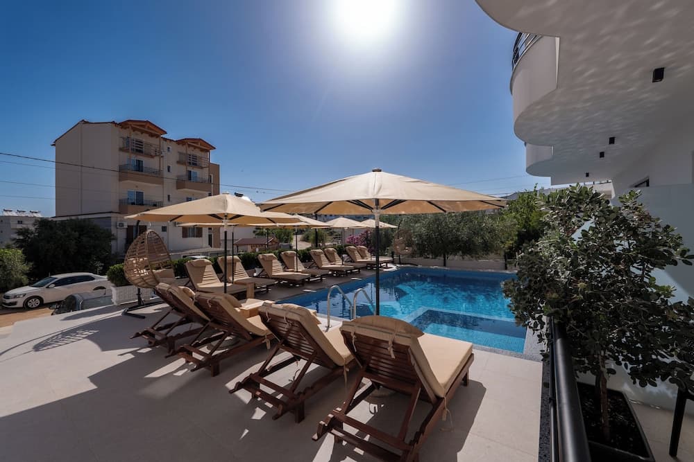 Monel Hotel