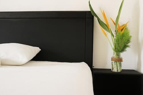 Room-private Room With King Size bed num