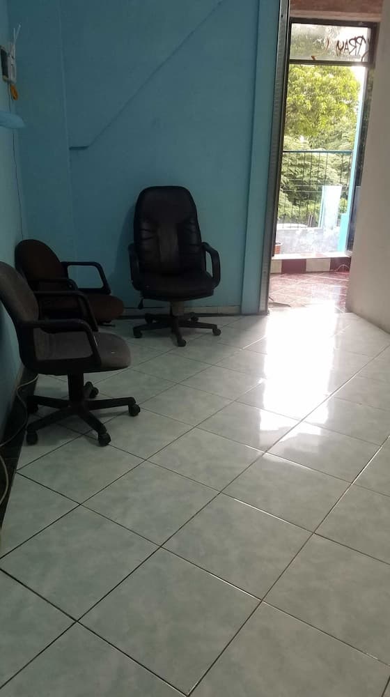 OYO Life 92104 Hotel Moris Syariah