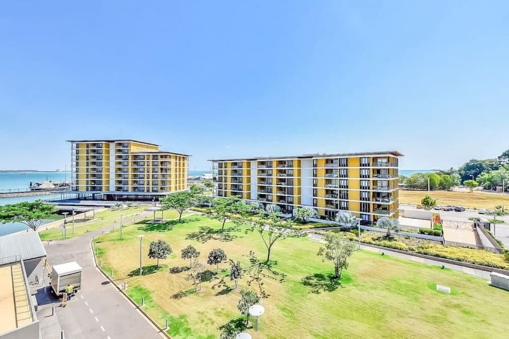 ZEN PENINSULA - 3 BR Waterfront Apt