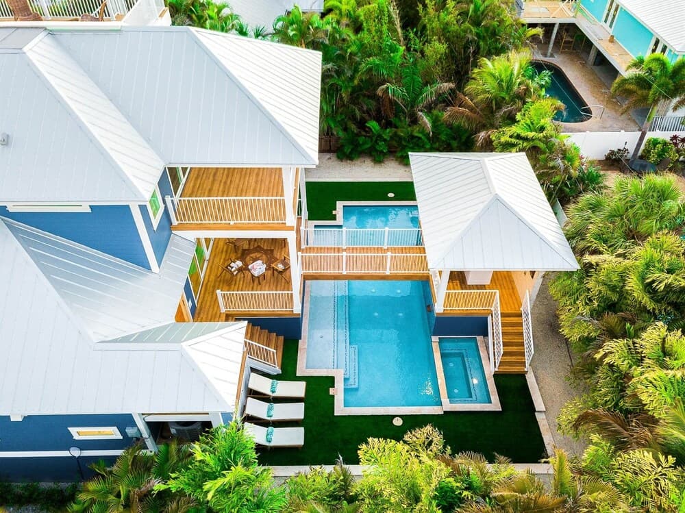 Slice of Paradise managed by Beach Retreats