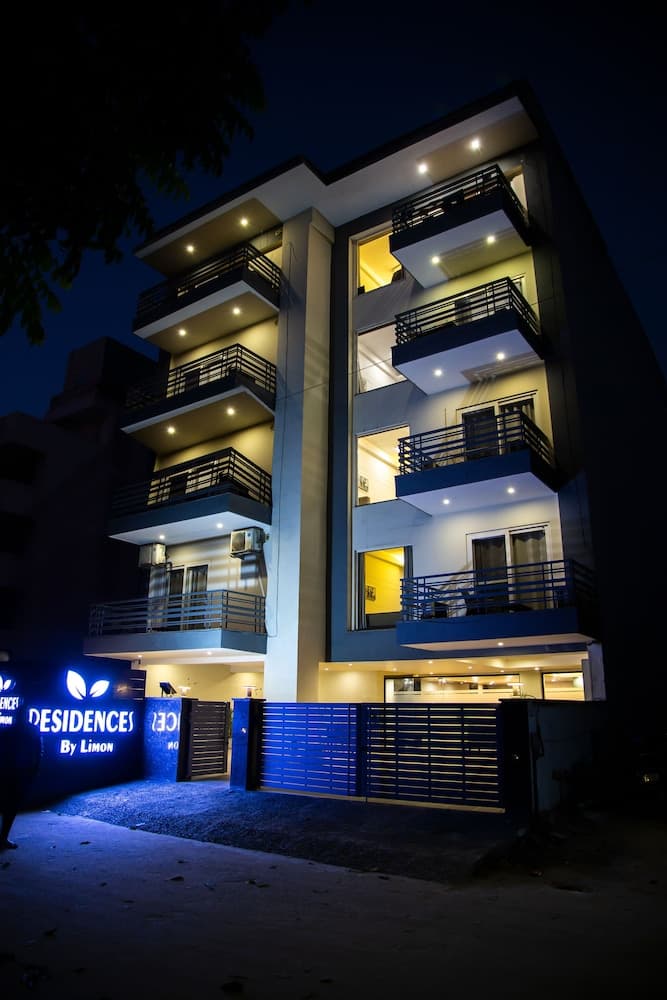 Residences By Hotel Limon