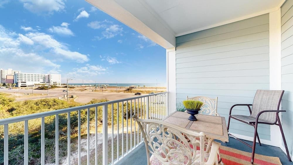 Adorable 2br/2ba Unit w/ View, Sleeps 6