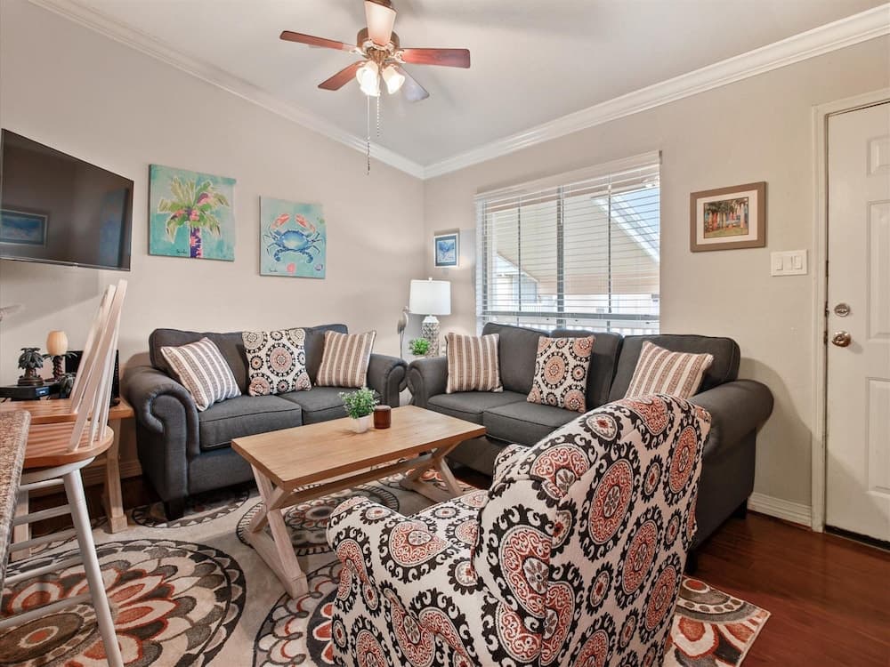 Palms at Cove View 1602 - Jamey's Beach Condo