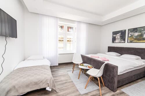 Modern and Bright Studio Heart of the City Center