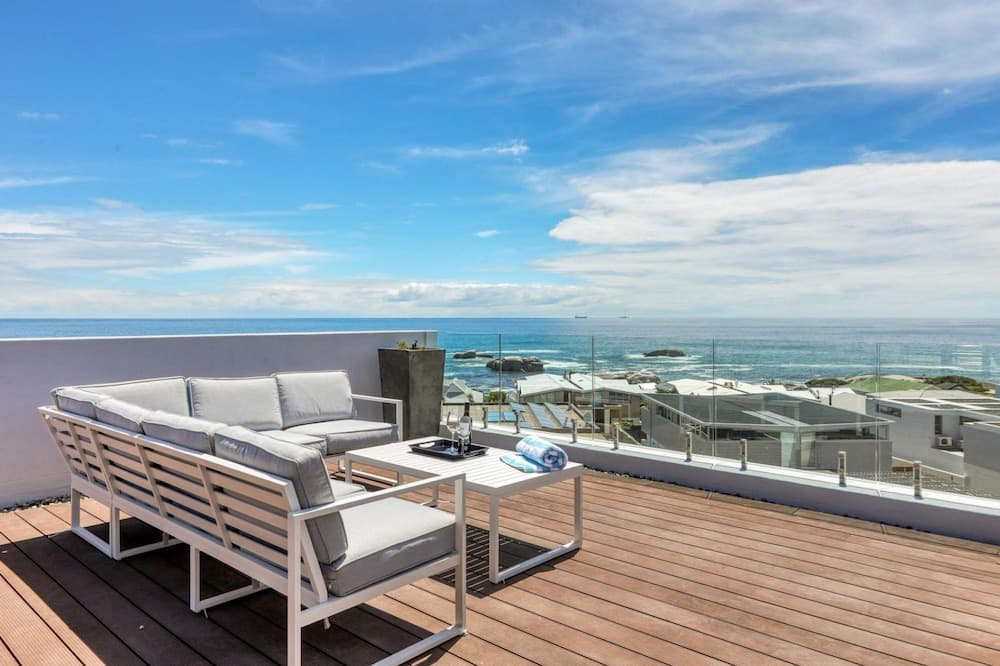 Rocha Villa - Camps Bay