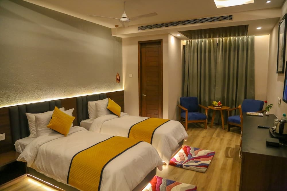 Four Leaf Hotel Sapphire Blue