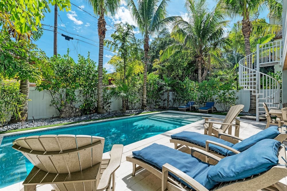 Reef Romance managed by Beach Retreats