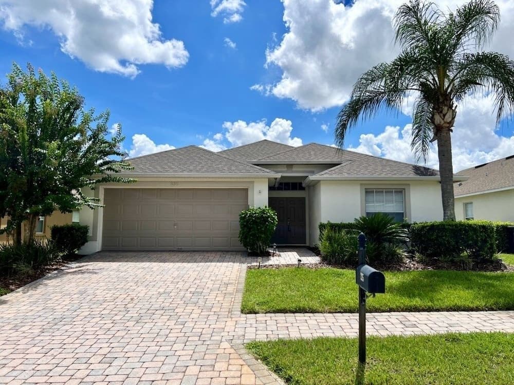 3 Bed Pool Home With Video Arcade Games 3 Bedroom Home by RedAwning