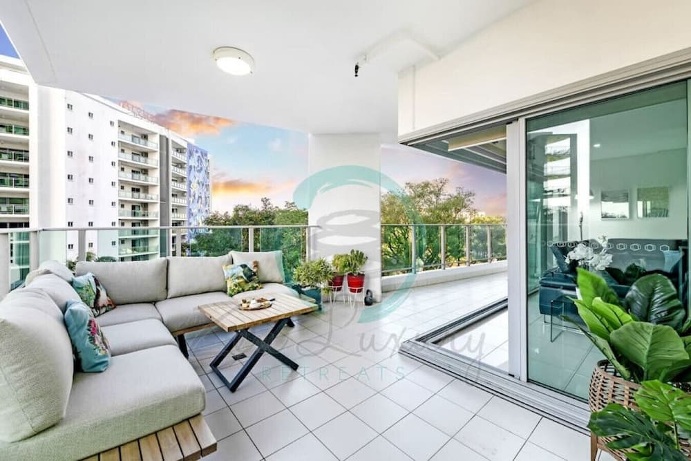 ZEN TREE BLOSSOM - 3BR Luxury Apartment