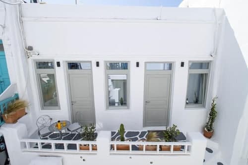 CAPRI Downtown Rooms