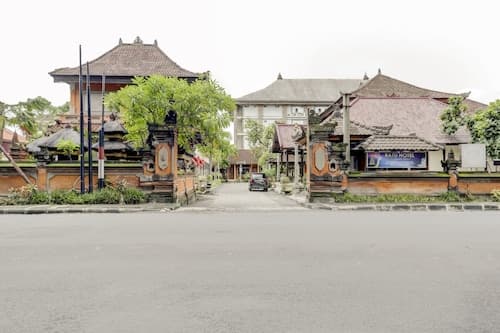 Hotel O Ratu