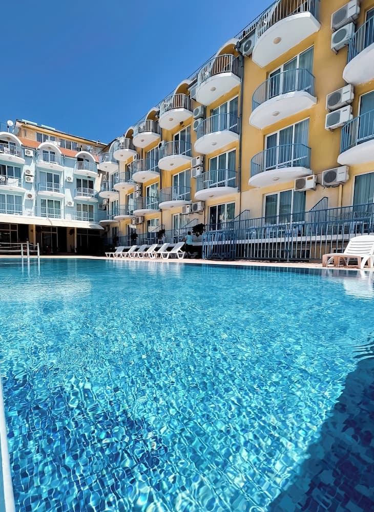 Mint Family Hotel