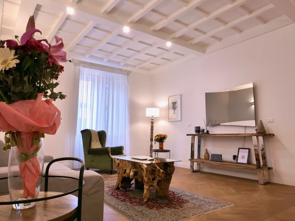 HELMIRAGE SUITE VIA DEL CORSO