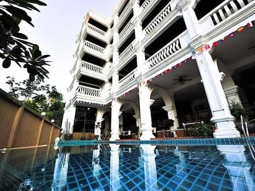 HRK Resort