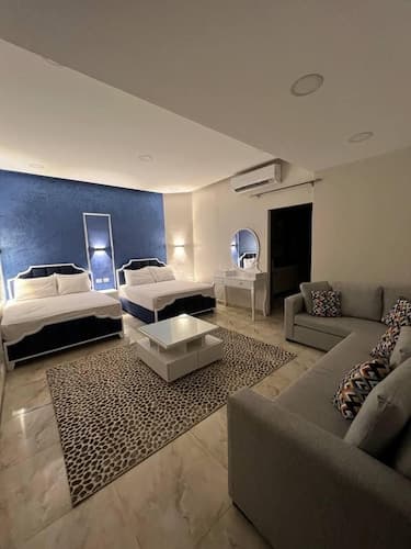 Lucky Hostel