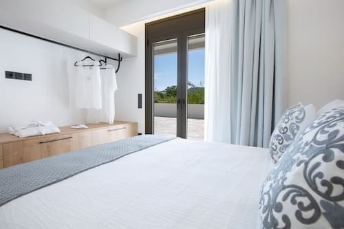 Achillion Suites