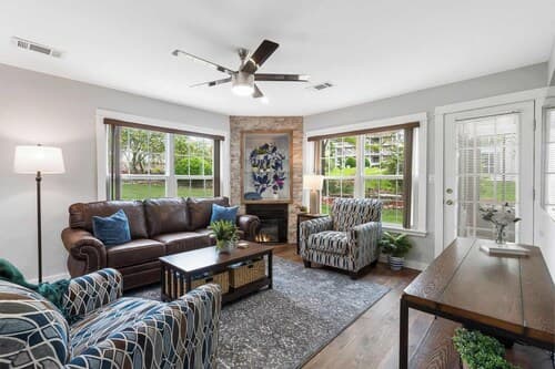 Brookside Getaway - Spacious Sunroom
