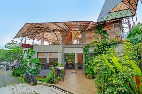 Super OYO Capital O 91810 Hotel Balebat 2