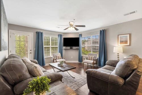 Tranquil Pondview Retreat - Balcony