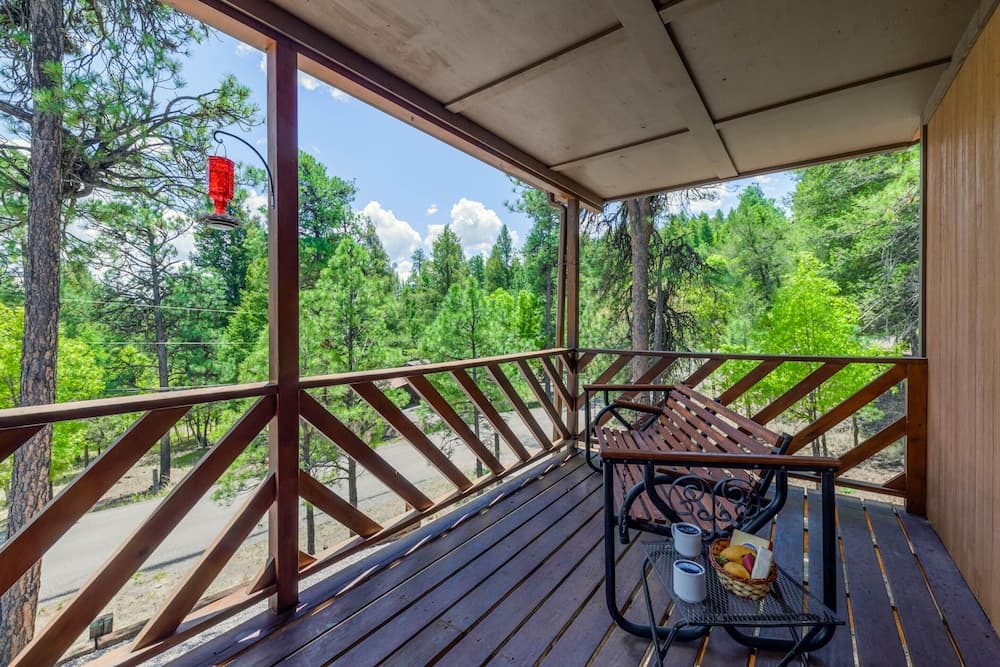 Curly Pine Cabin