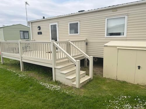 pet Free 2 Bedroom Caravan With Decking at Heacham