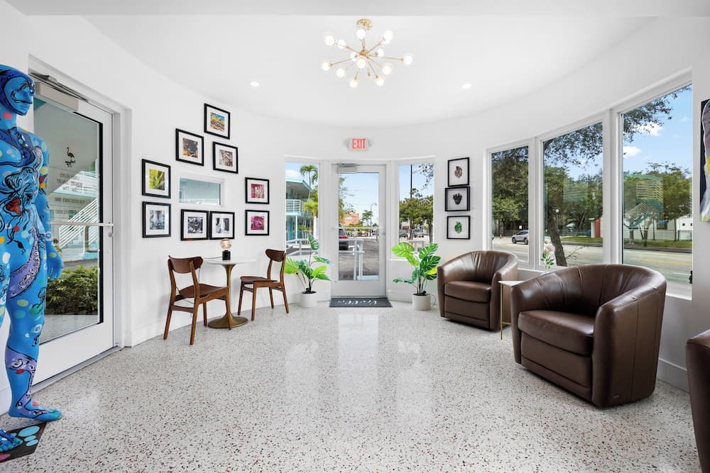 The New Yorker Miami Hotel