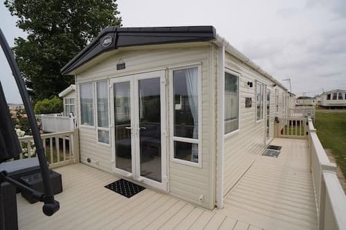 Luxury Caravan-sleeps 6- Pets Ok-site Pool
