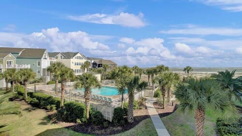 207 Summerhouse by Avantstay Beachfront Community w/ Ocean Views!