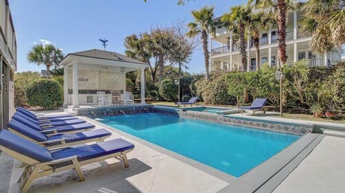 3001 Palm Boulevard by Avantstay Across From Beach & Ocean Views!
