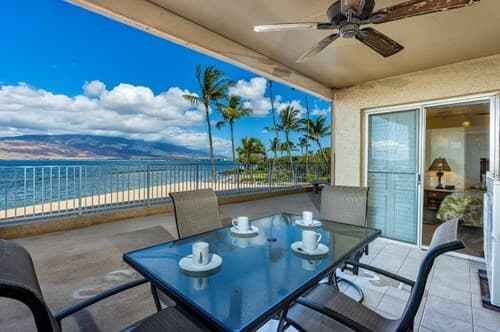 Menehune Shores, #210 3 Bedroom Condo by RedAwning