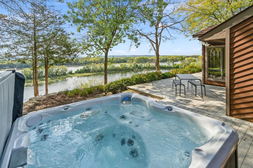 Riverfront Inn