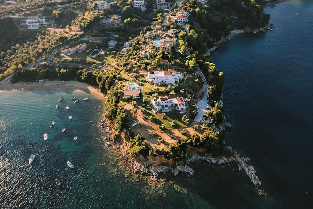 Cape Blue Suites